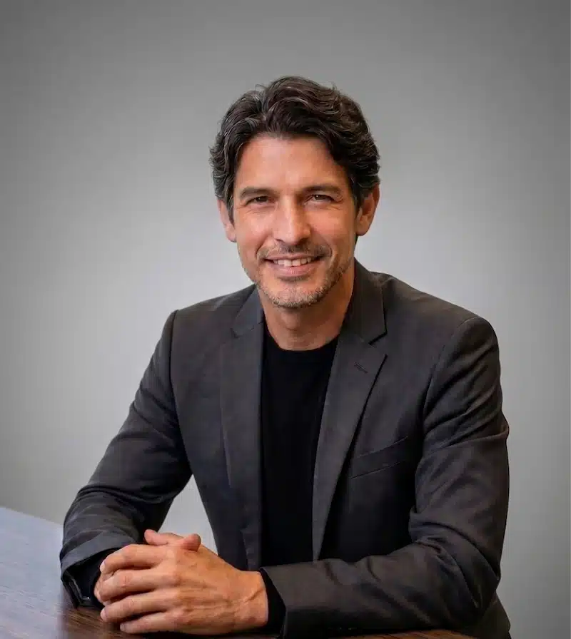 Founder of Lumicios